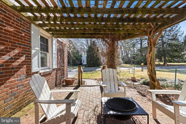 300 BARRY LN, Wallingford, PA 19086