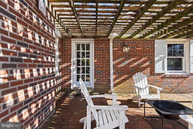 300 BARRY LN, Wallingford, PA 19086