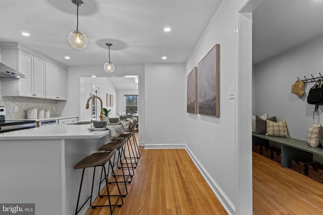 300 BARRY LN, Wallingford, PA 19086