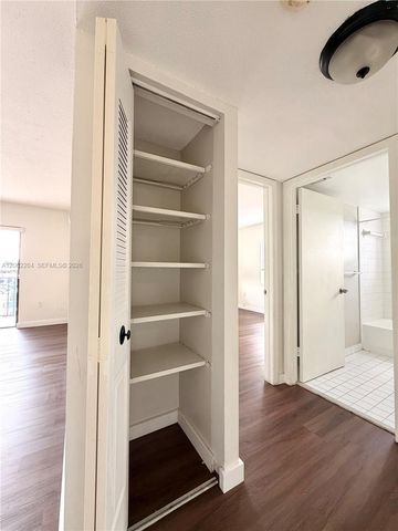 10431 N Kendall Dr D314, Miami, FL 33176