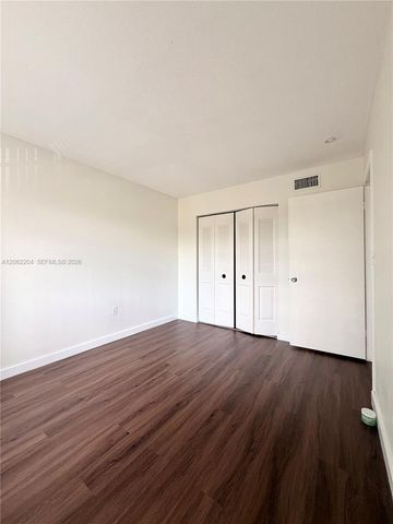 10431 N Kendall Dr D314, Miami, FL 33176
