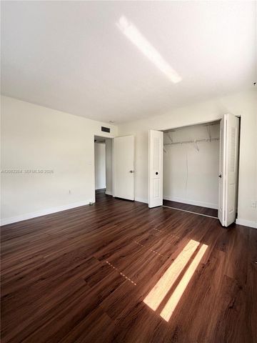 10431 N Kendall Dr D314, Miami, FL 33176