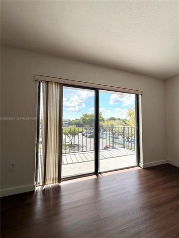 10431 N Kendall Dr D314, Miami, FL 33176