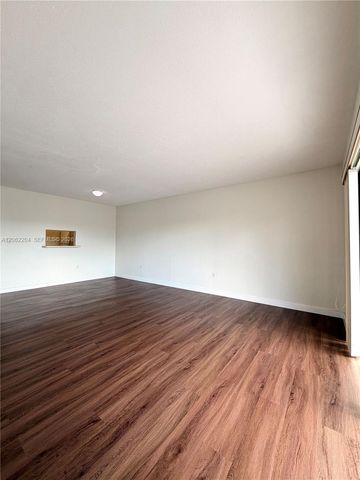 10431 N Kendall Dr D314, Miami, FL 33176