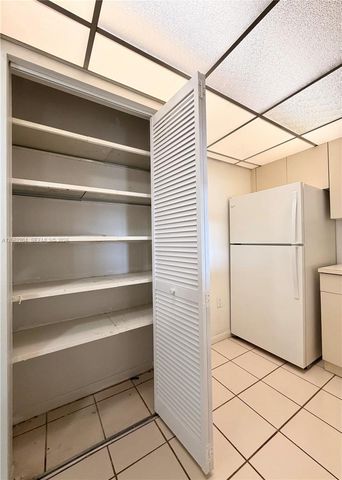 10431 N Kendall Dr D314, Miami, FL 33176