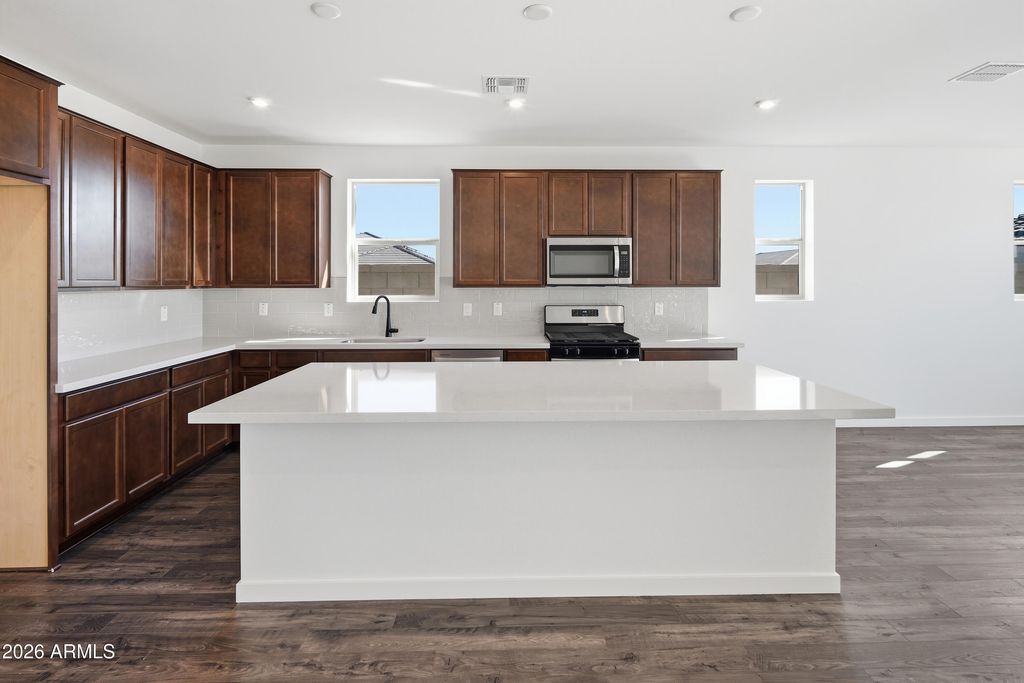 23935 W Carver Drive, Buckeye, AZ 85326 — photo 5