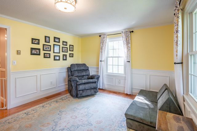 10 Melba Drive, Hudson, NH 03051