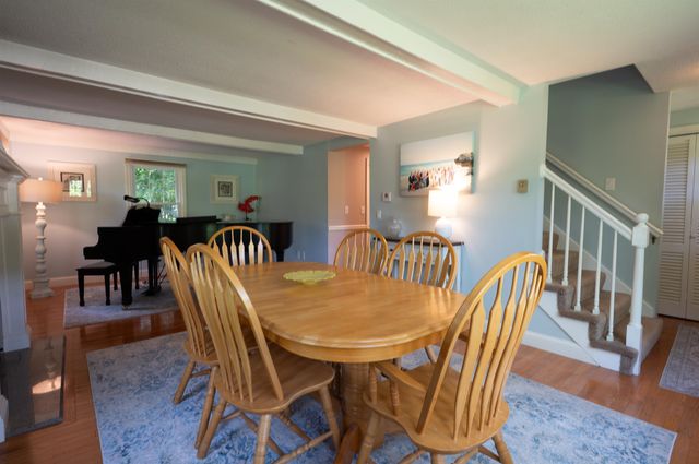 10 Melba Drive, Hudson, NH 03051