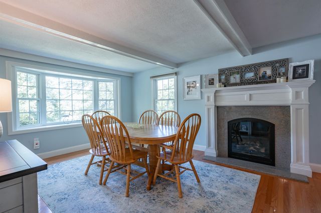 10 Melba Drive, Hudson, NH 03051