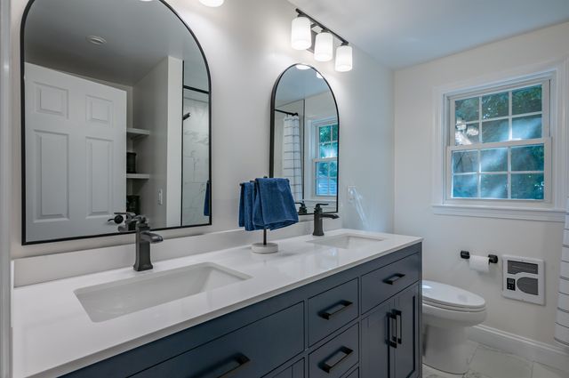 10 Melba Drive, Hudson, NH 03051