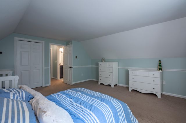 10 Melba Drive, Hudson, NH 03051