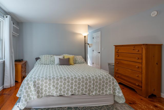 10 Melba Drive, Hudson, NH 03051