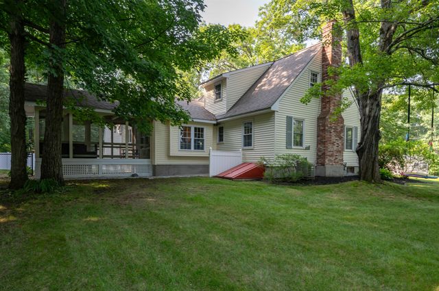 10 Melba Drive, Hudson, NH 03051