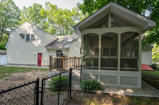 10 Melba Drive, Hudson, NH 03051