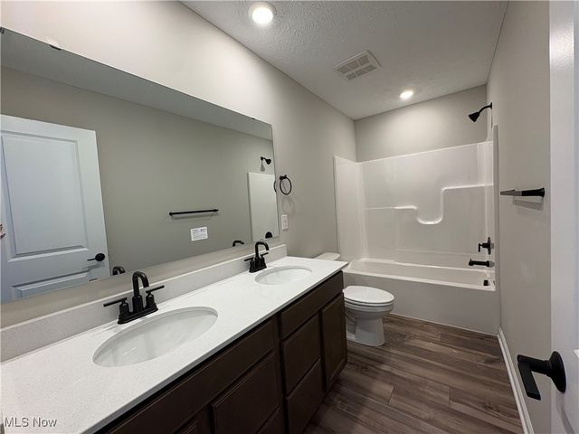 23686 Wally's Way, Columbia Station, OH 44028