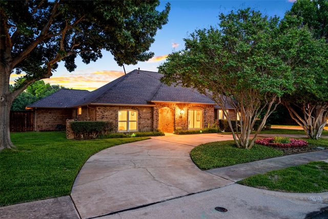 400 Hunters Ridge Circle, Coppell, TX 75019