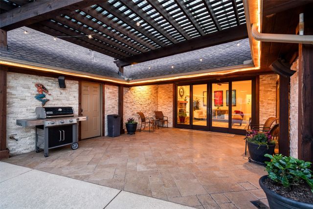 400 Hunters Ridge Circle, Coppell, TX 75019