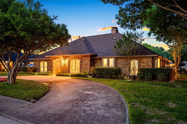 400 Hunters Ridge Circle, Coppell, TX 75019