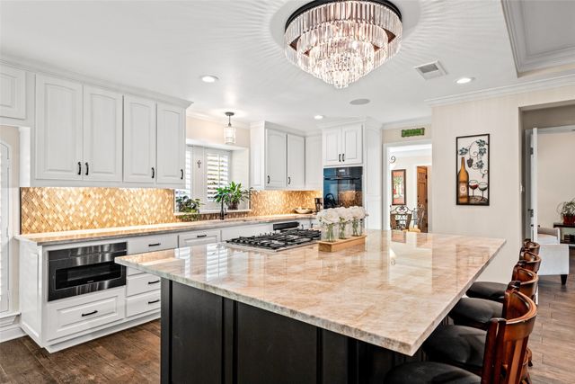 400 Hunters Ridge Circle, Coppell, TX 75019