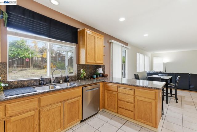 2076 Captalpa, Antioch, CA 94509