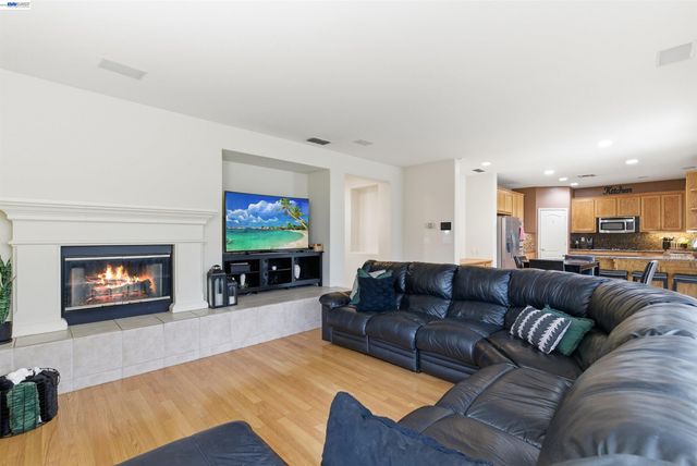 2076 Captalpa, Antioch, CA 94509