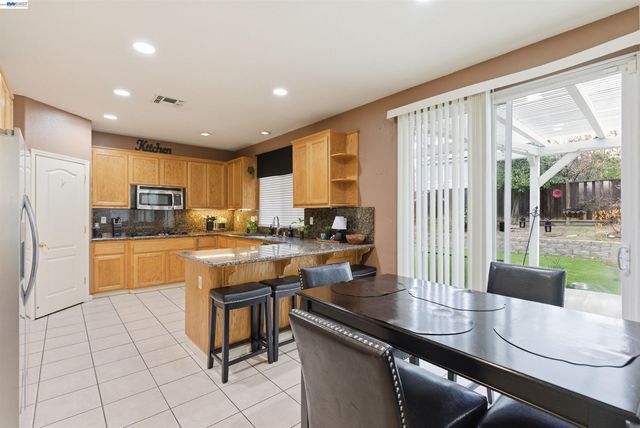 2076 Captalpa, Antioch, CA 94509