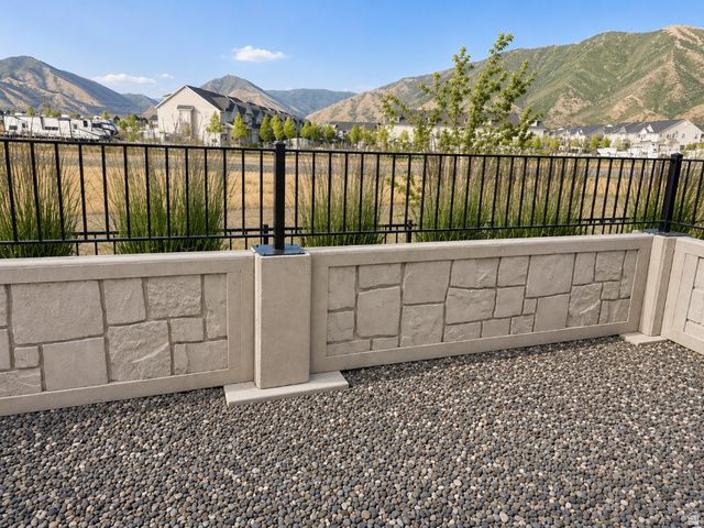 816 N OLD FORT DR, Spanish Fork, UT 84660