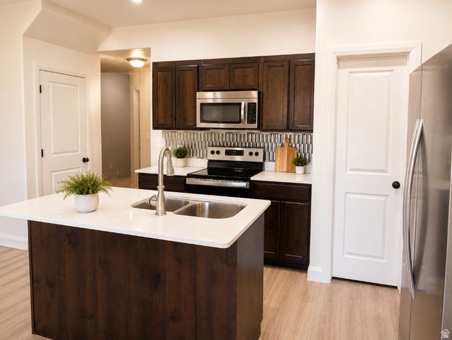 816 N OLD FORT DR, Spanish Fork, UT 84660