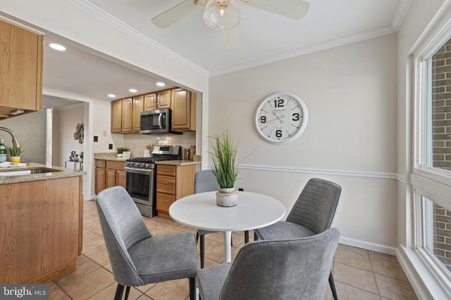 2004 CAMBRIDGE DR, Crofton, MD 21114