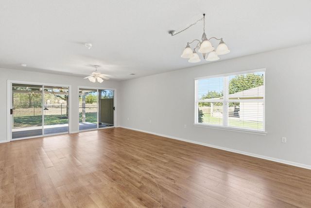 537 Salt Creek LN, Georgetown, TX 78633