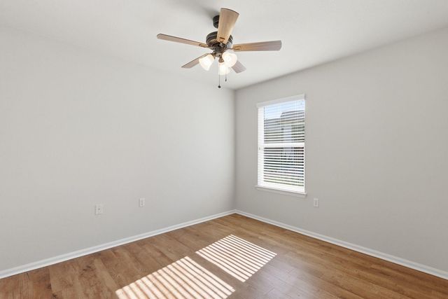 537 Salt Creek LN, Georgetown, TX 78633