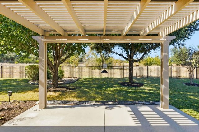 537 Salt Creek LN, Georgetown, TX 78633