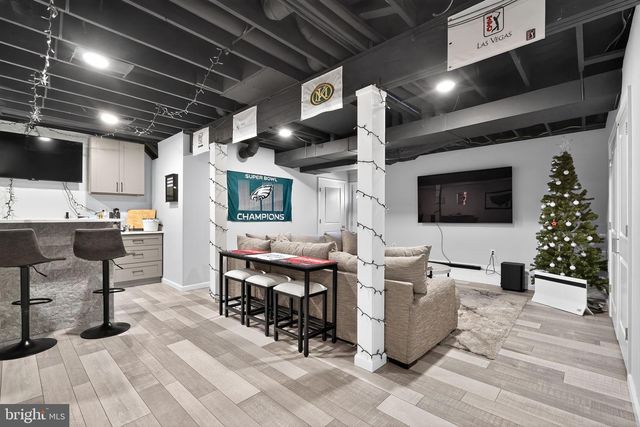 1755 CONGRESS DR, Blackwood, NJ 08012