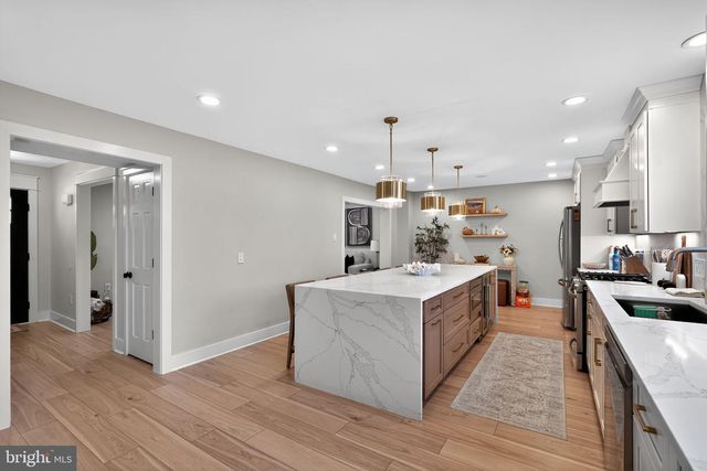 1755 CONGRESS DR, Blackwood, NJ 08012