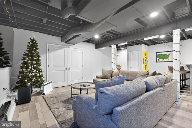 1755 CONGRESS DR, Blackwood, NJ 08012