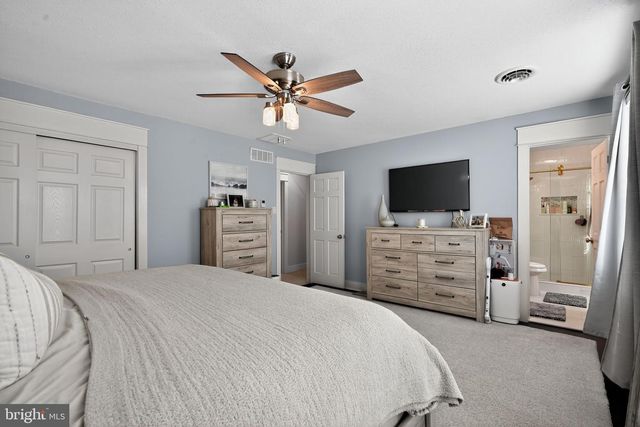 1755 CONGRESS DR, Blackwood, NJ 08012