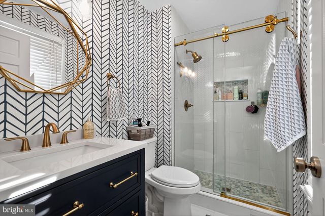 1755 CONGRESS DR, Blackwood, NJ 08012