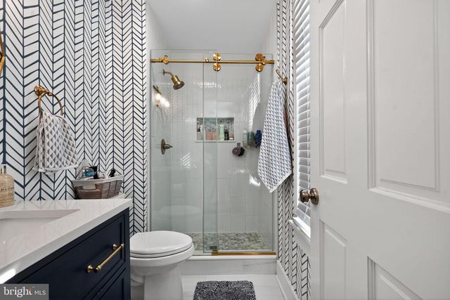 1755 CONGRESS DR, Blackwood, NJ 08012