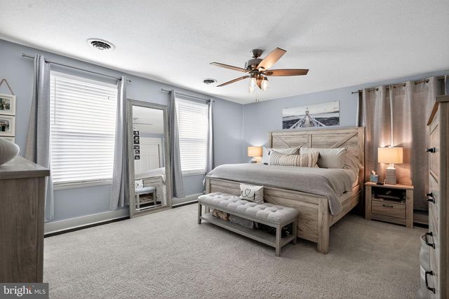 1755 CONGRESS DR, Blackwood, NJ 08012