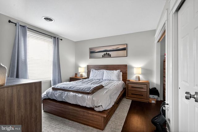 1755 CONGRESS DR, Blackwood, NJ 08012