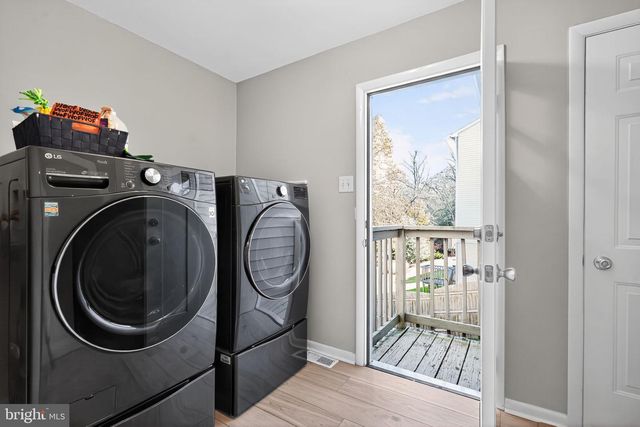 1755 CONGRESS DR, Blackwood, NJ 08012