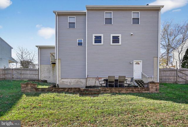 1755 CONGRESS DR, Blackwood, NJ 08012