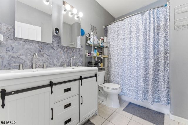 44 Prospect St, East Orange City, NJ 07017