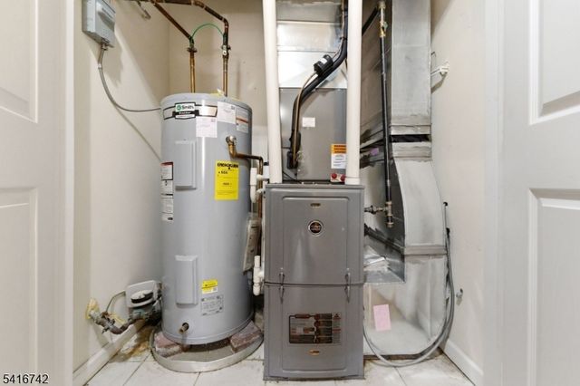 44 Prospect St, East Orange City, NJ 07017