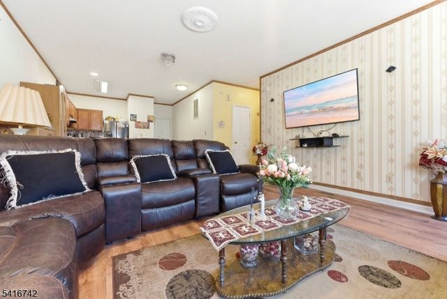 44 Prospect St, East Orange City, NJ 07017