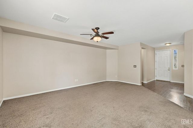 2401 Snowdrop Drive, Bakersfield, CA 93311