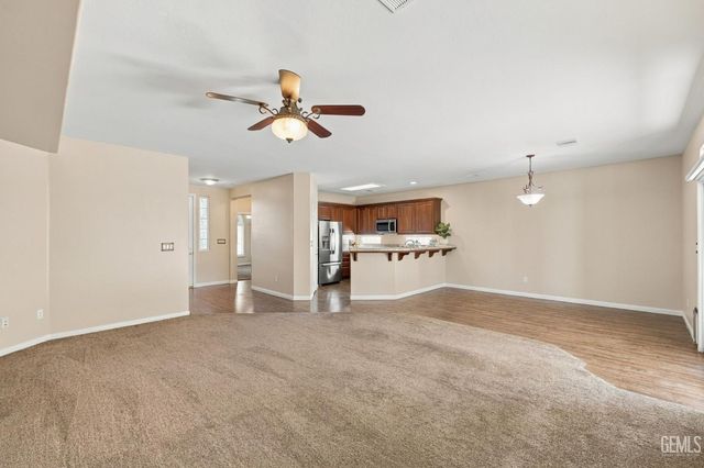 2401 Snowdrop Drive, Bakersfield, CA 93311