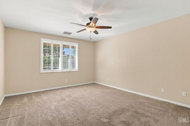 2401 Snowdrop Drive, Bakersfield, CA 93311