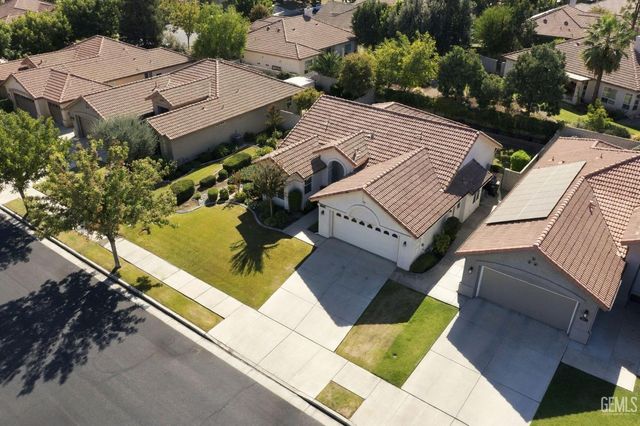 2401 Snowdrop Drive, Bakersfield, CA 93311
