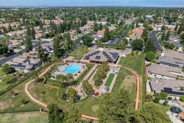 2401 Snowdrop Drive, Bakersfield, CA 93311
